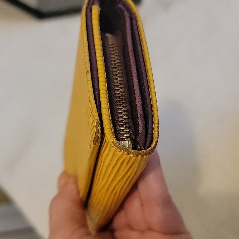 Louis Vuitton Mustard Yellow EPI Half Wallet - Picture 7 of 8